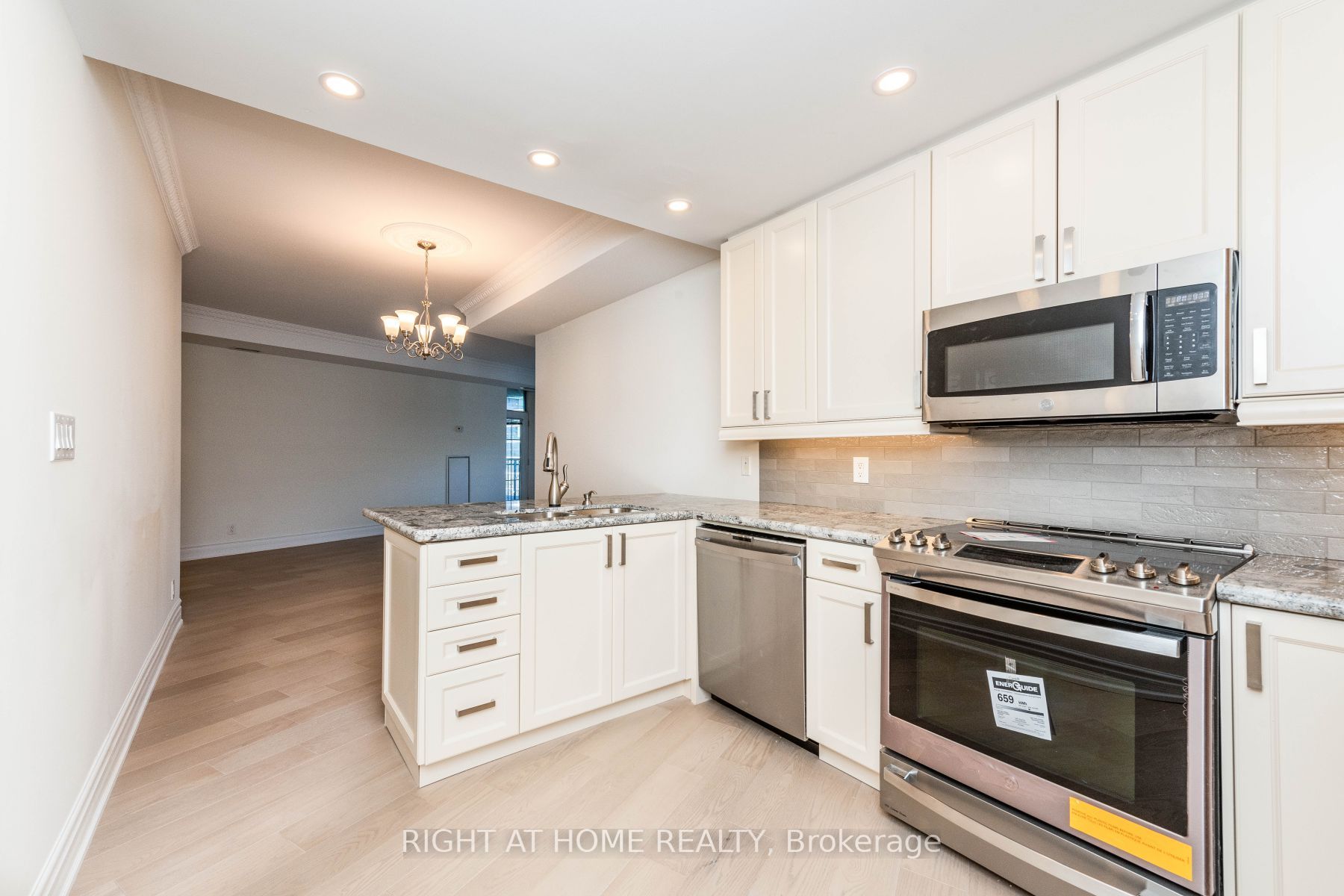 10 Old York Mills Road, #511