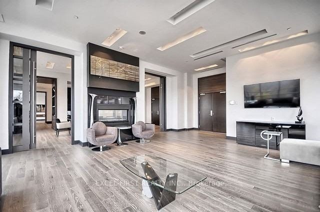 399 Spring Garden Ave, #102