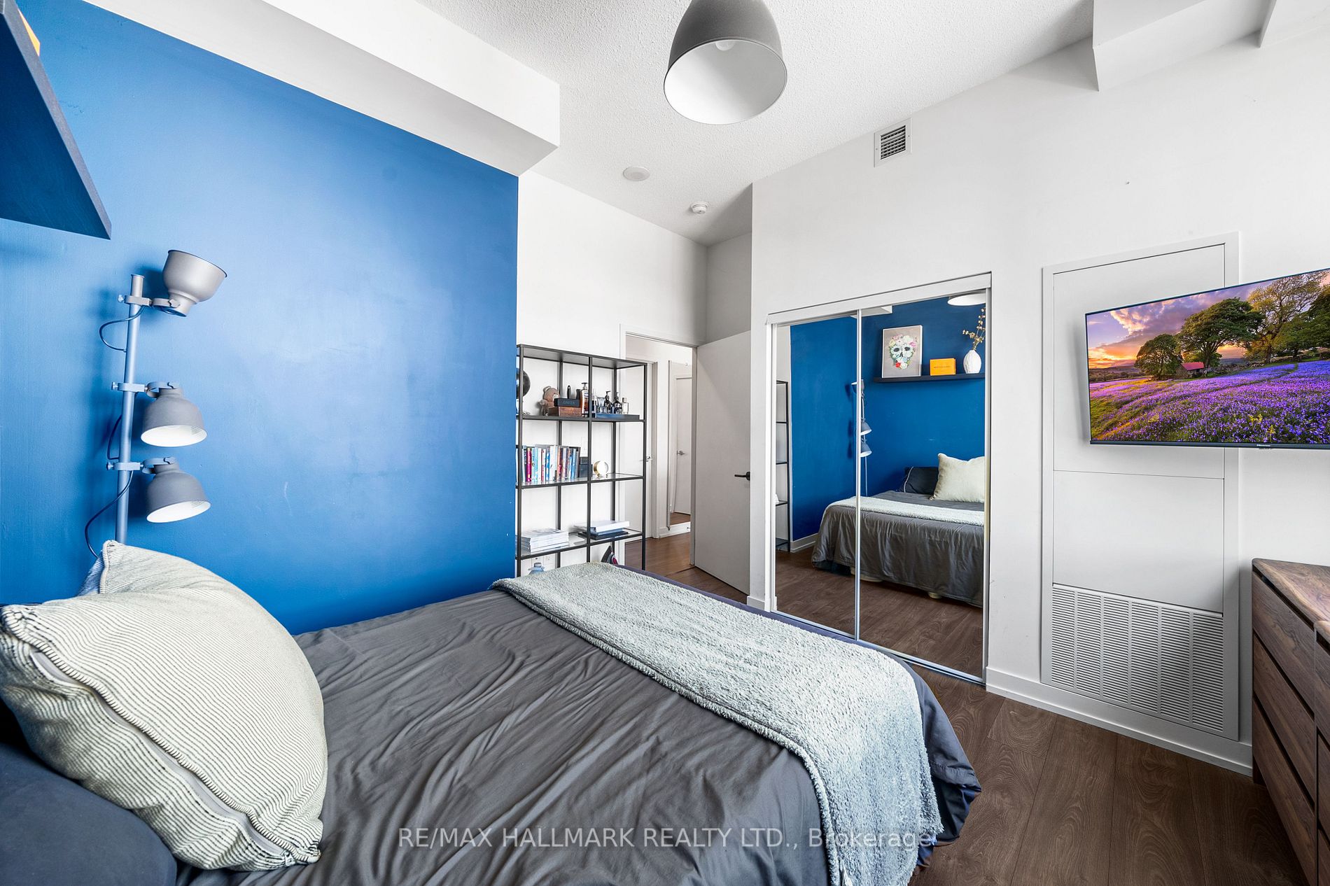 200 Sackville St, #1307