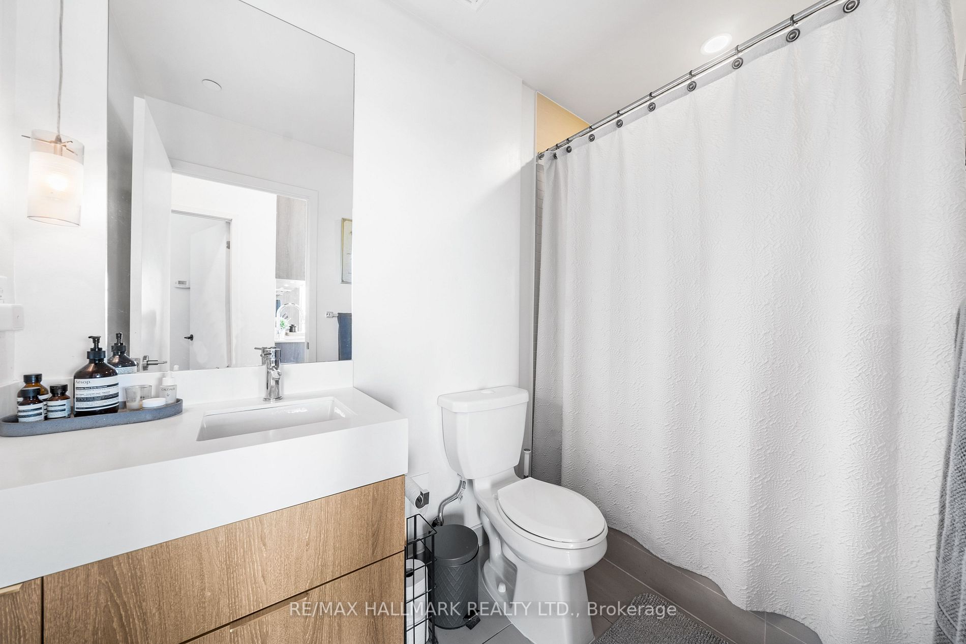 200 Sackville St, #1307