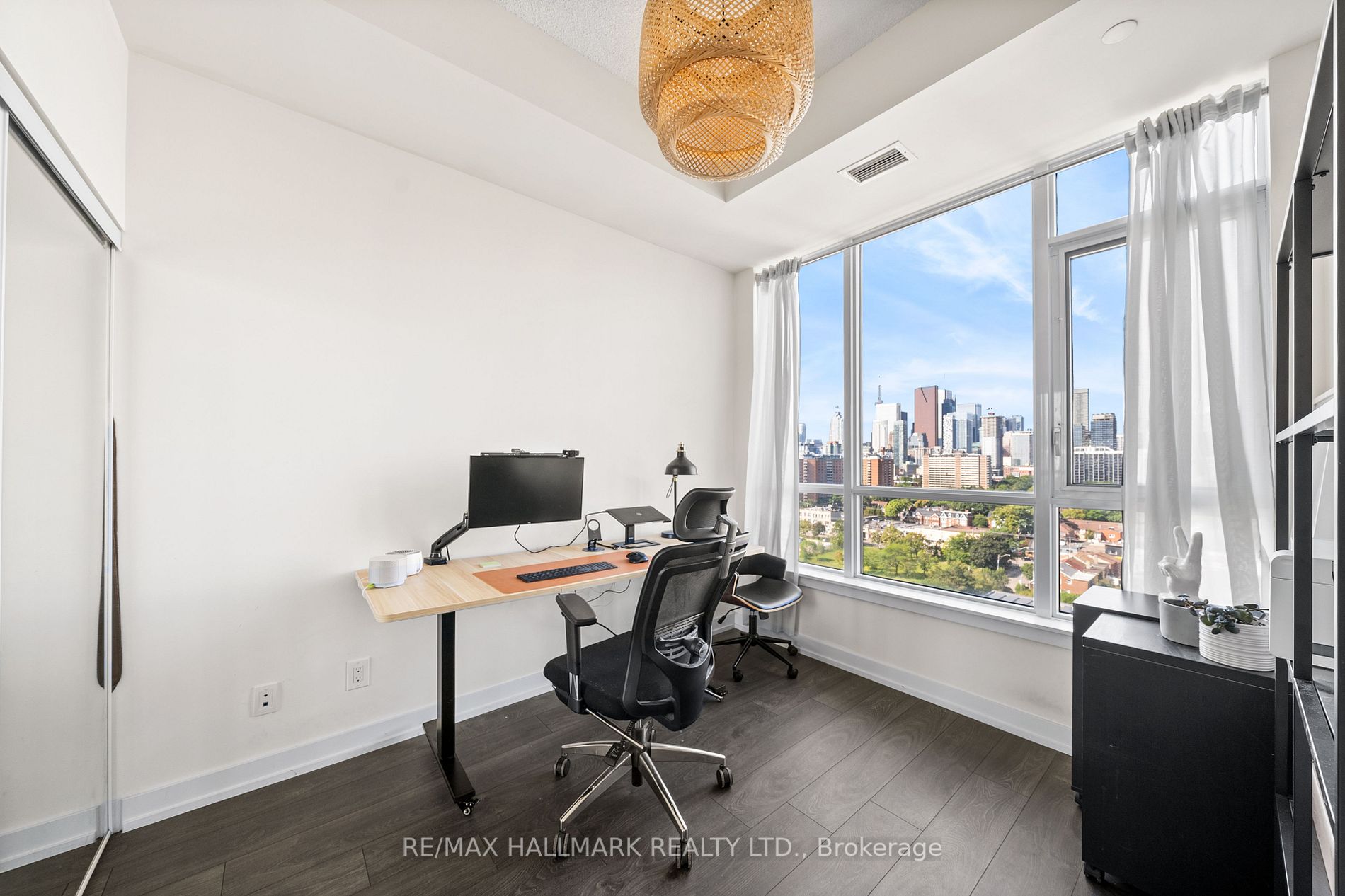 200 Sackville St, #1307
