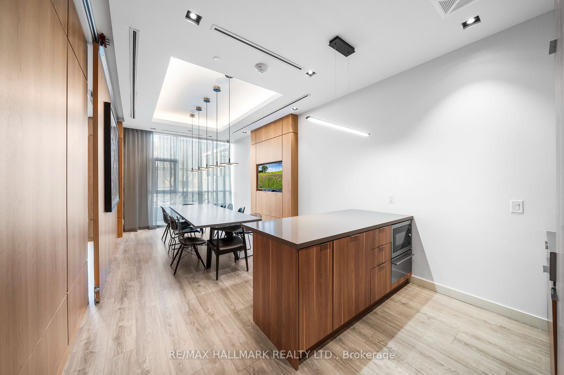 200 Sackville St, #1307