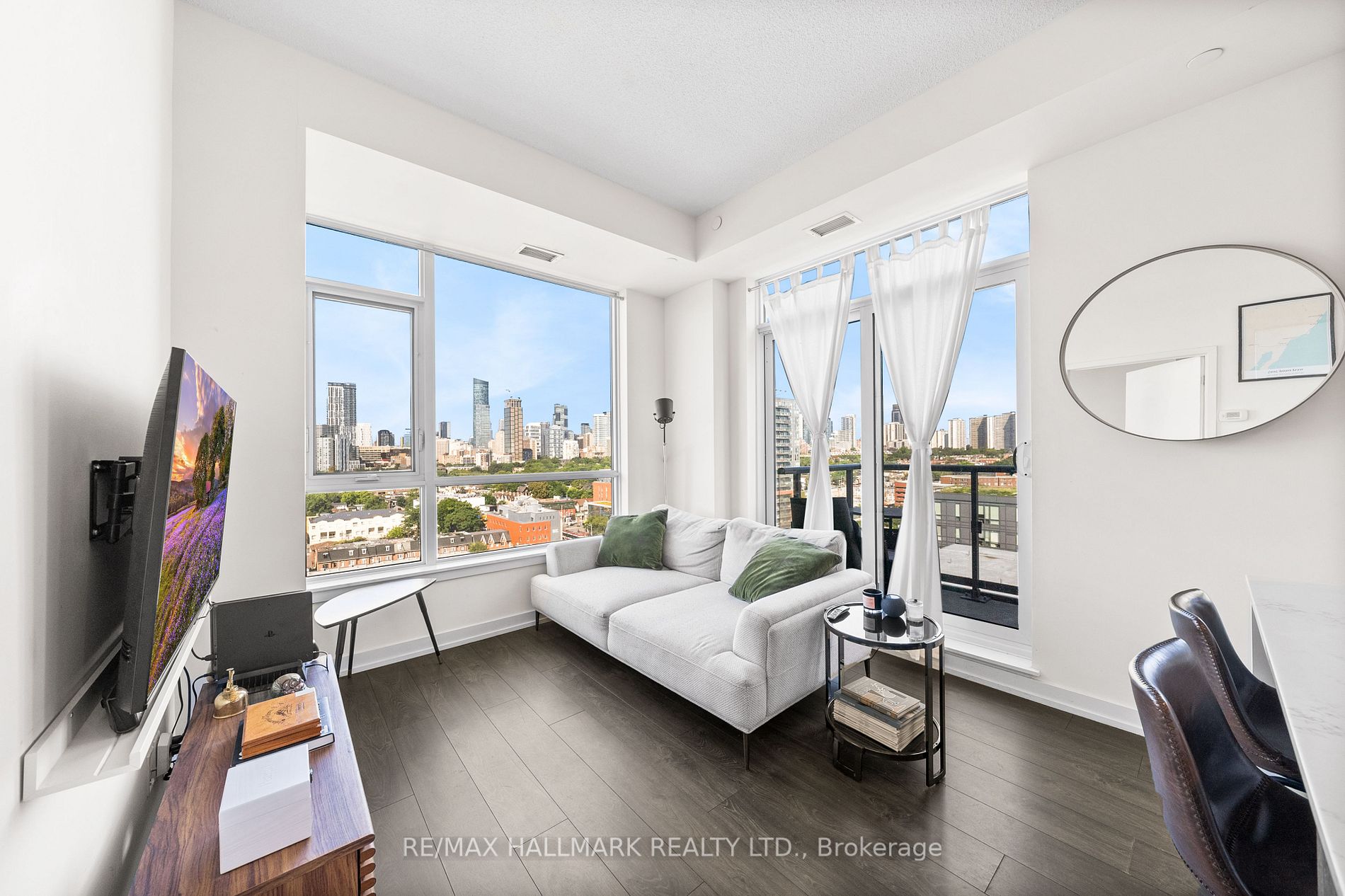 200 Sackville St, #1307