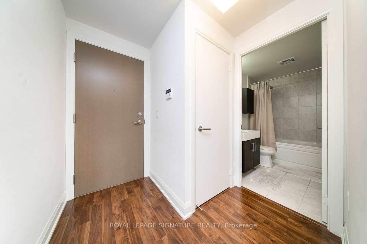 160 Vanderhoof Ave, #203