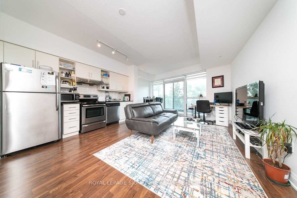 160 Vanderhoof Ave, #203