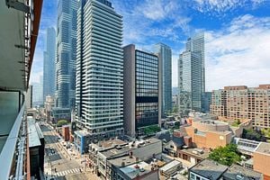 18 Maitland Terr, #1110
