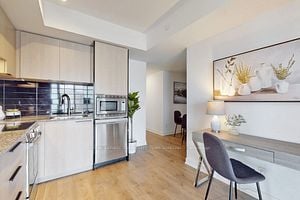18 Maitland Terr, #1110