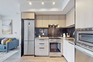 18 Maitland Terr, #1110