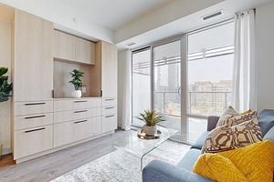 18 Maitland Terr, #1110