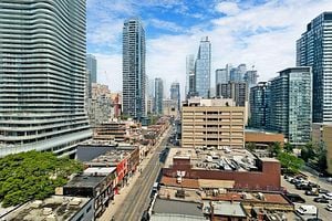 18 Maitland Terr, #1110