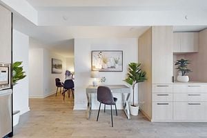 18 Maitland Terr, #1110
