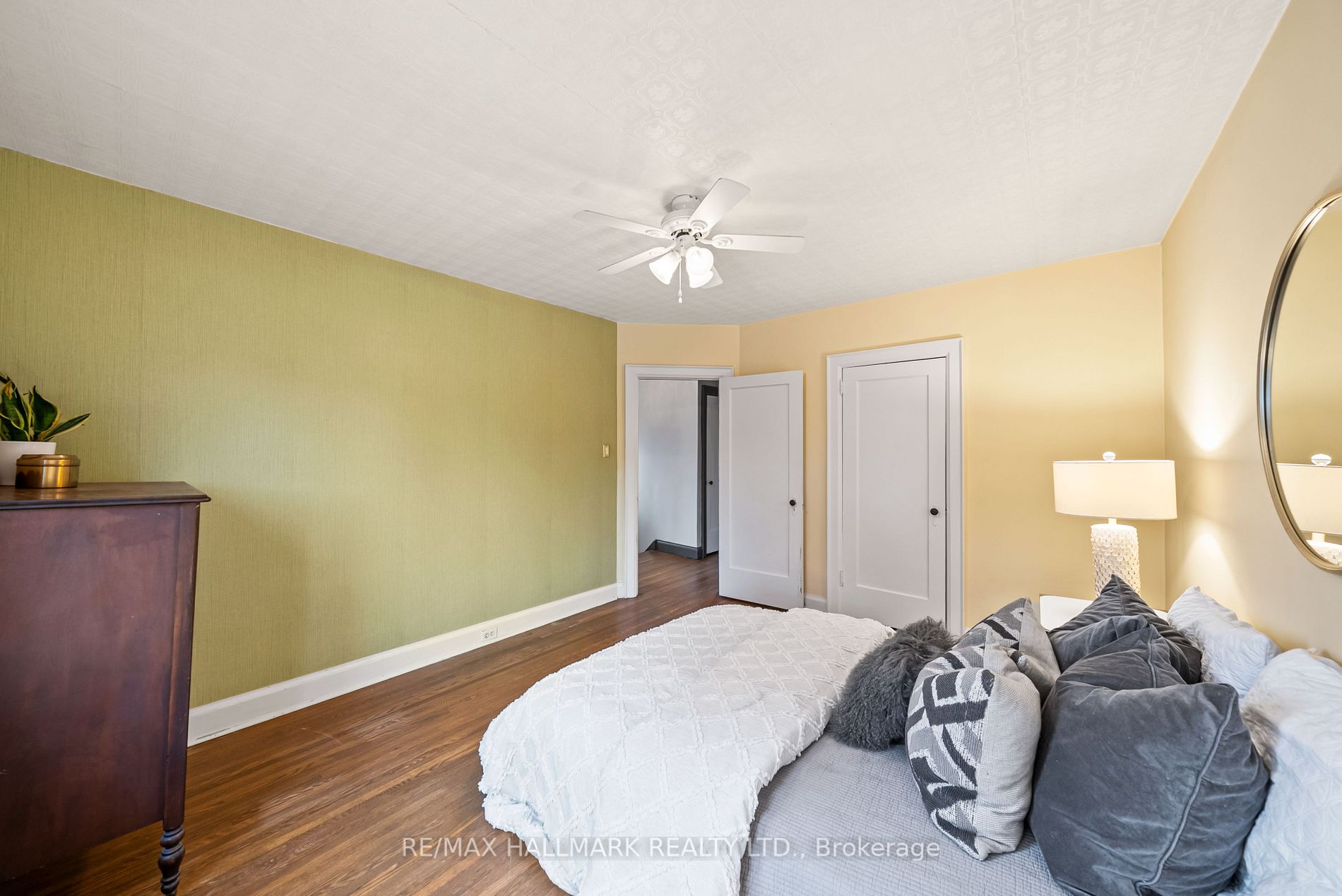 216 Brooke Ave