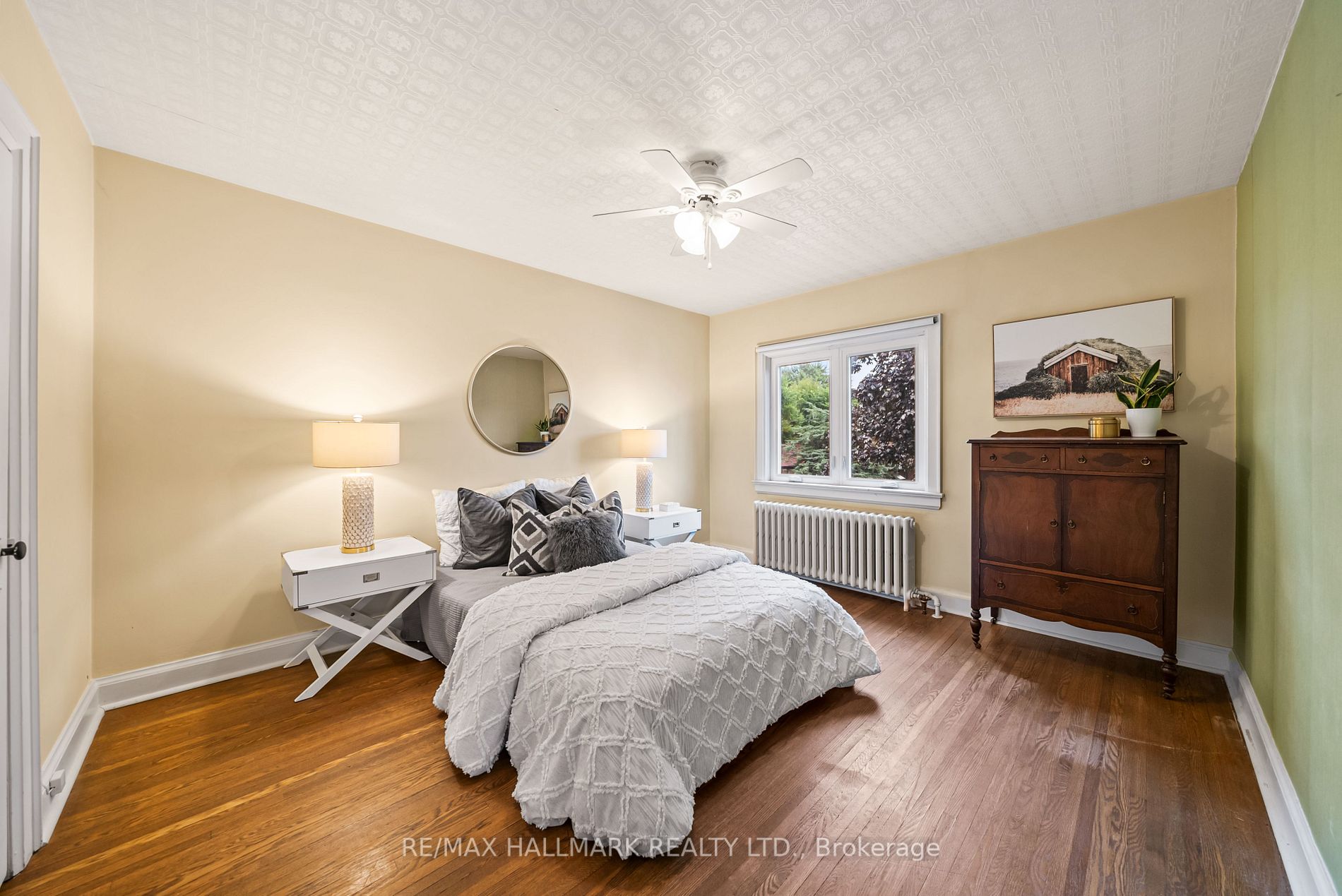 216 Brooke Ave