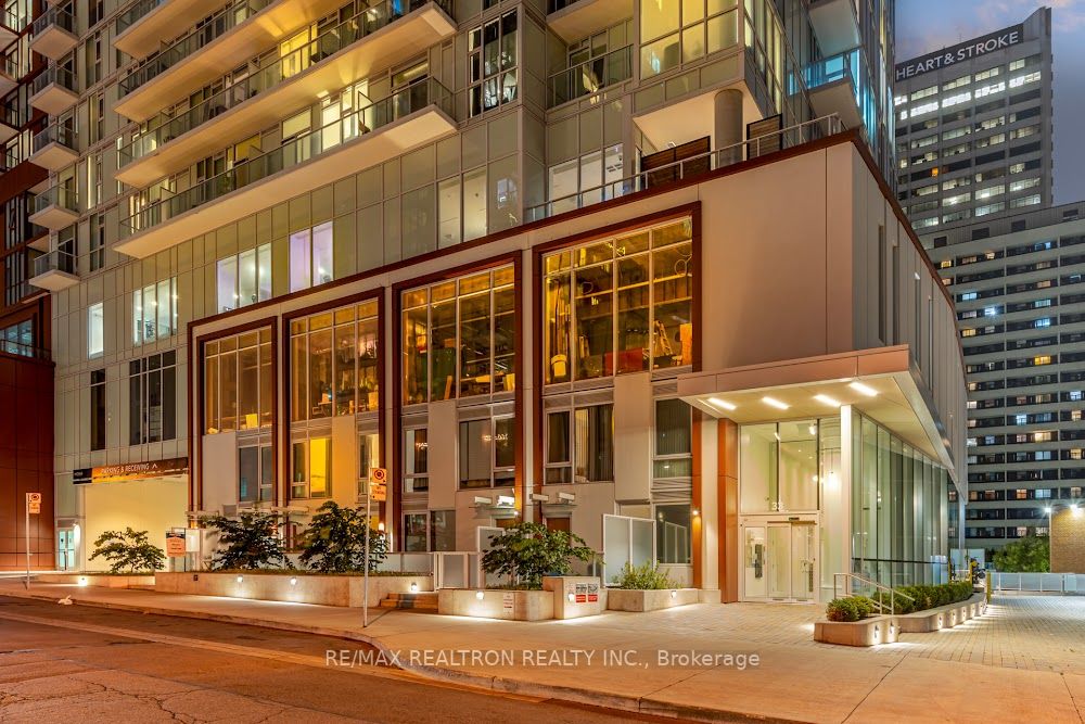 33 Helendale Avenue, #2905