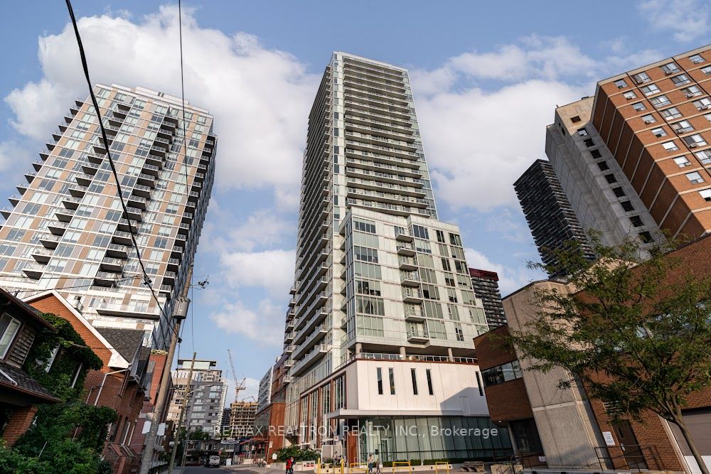 33 Helendale Avenue, #2905