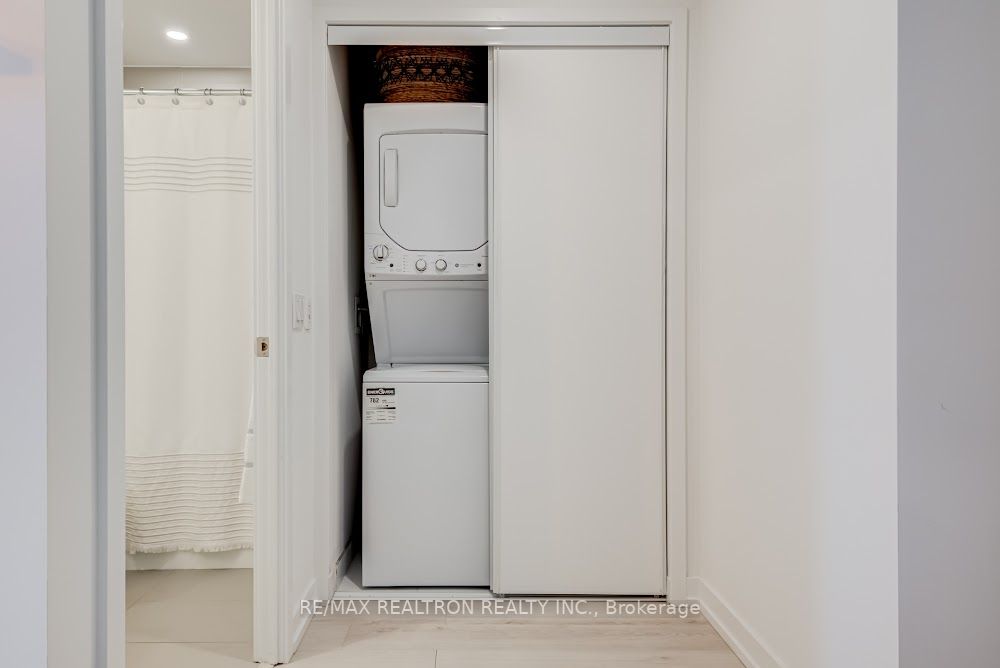 33 Helendale Avenue, #2905
