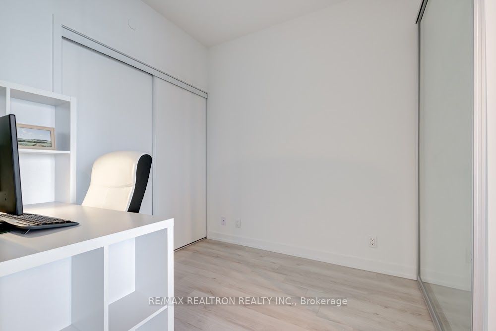 33 Helendale Avenue, #2905