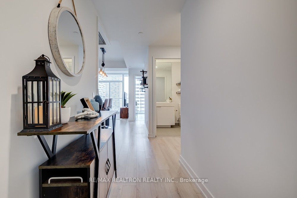 33 Helendale Avenue, #2905