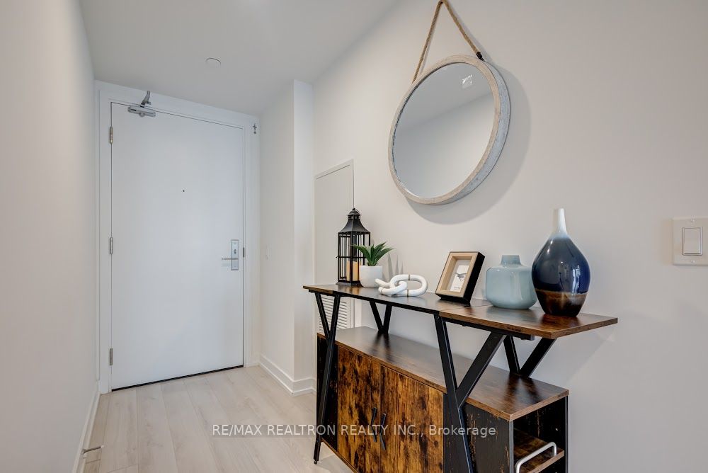 33 Helendale Avenue, #2905