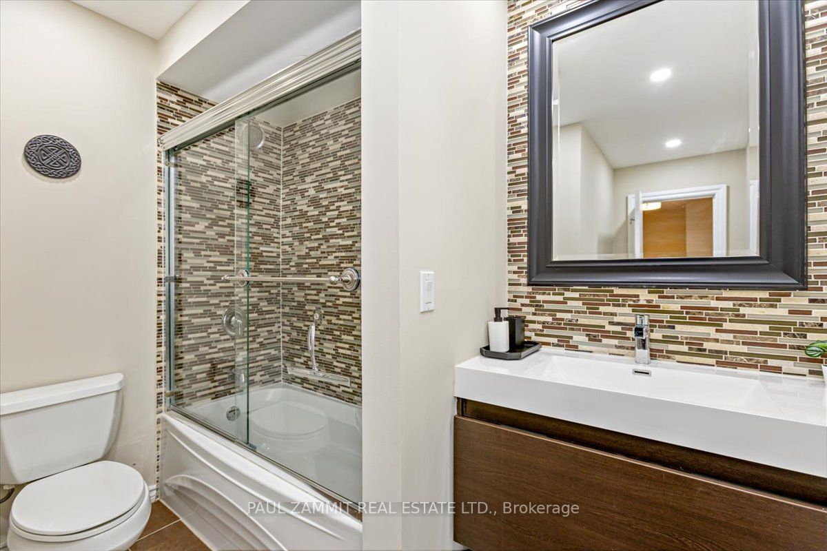 4001 Don Mills Rd, #243