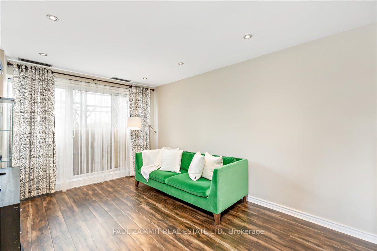 4001 Don Mills Rd, #243