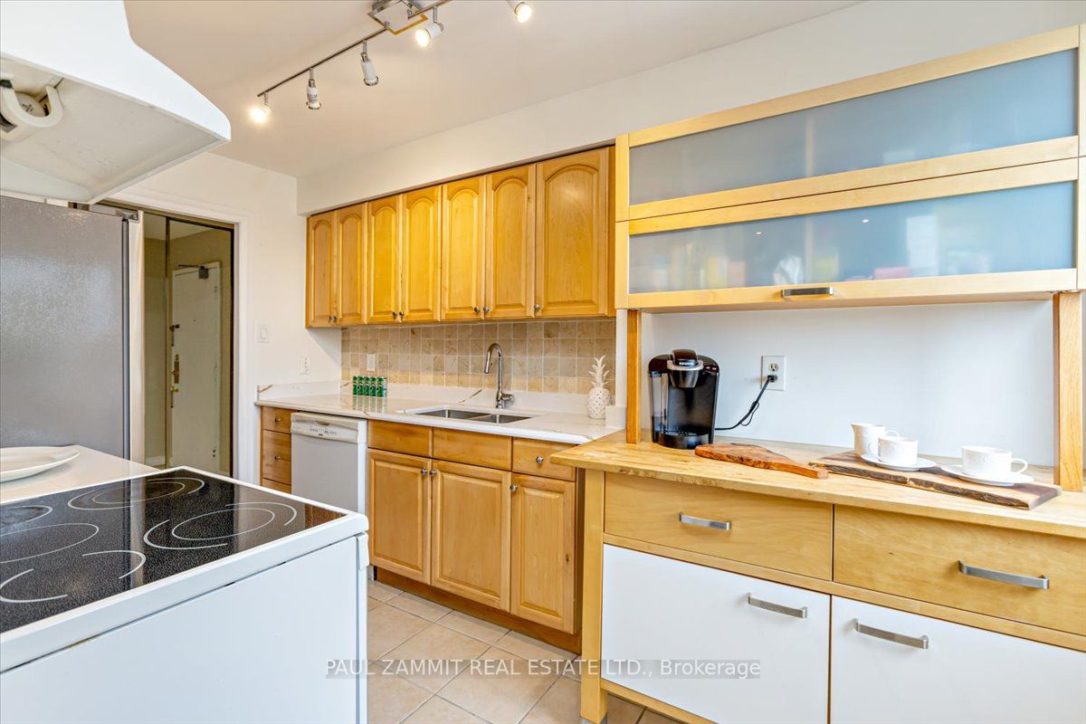 4001 Don Mills Rd, #243