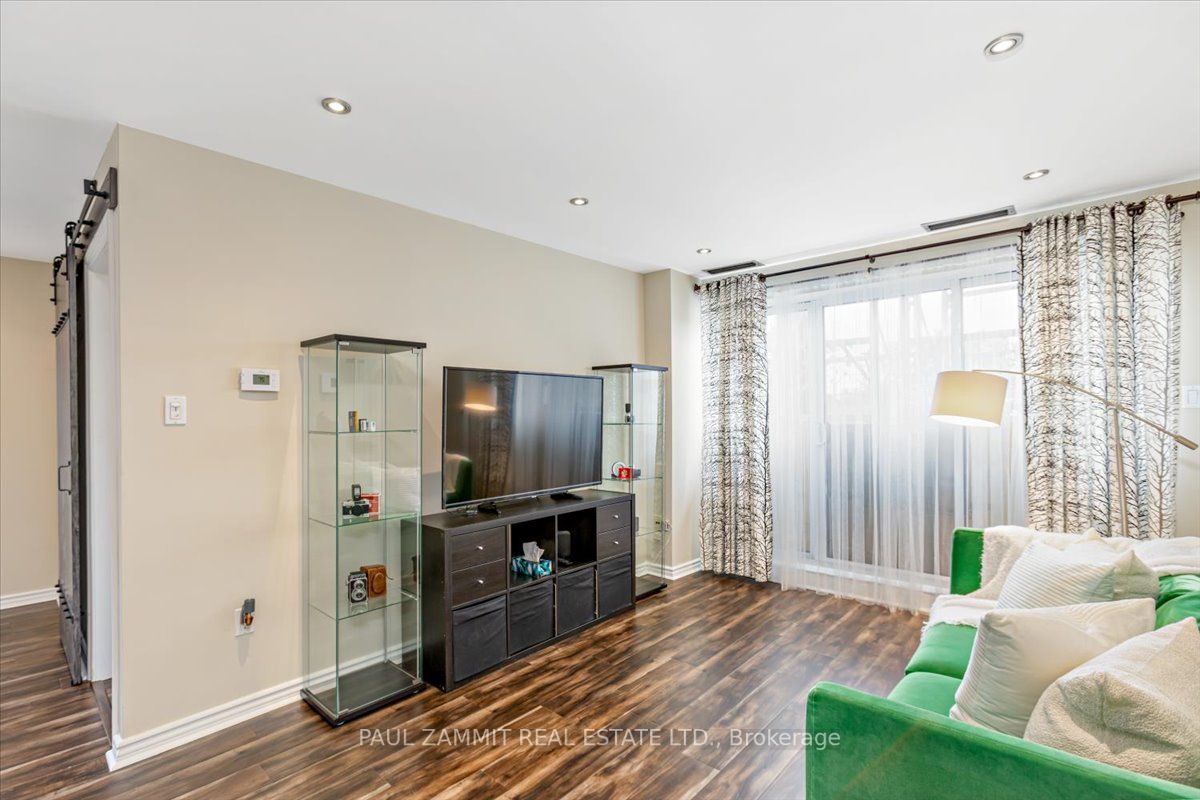 4001 Don Mills Rd, #243