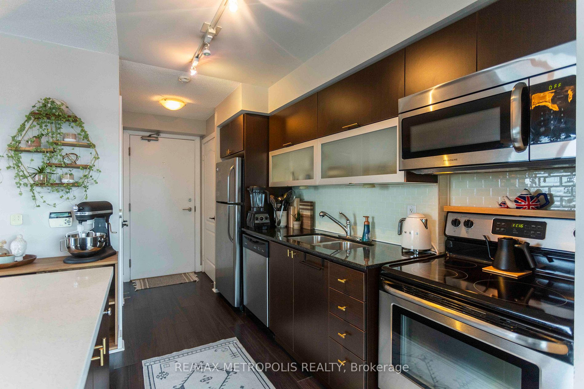 100 Western Battery Rd, #1802