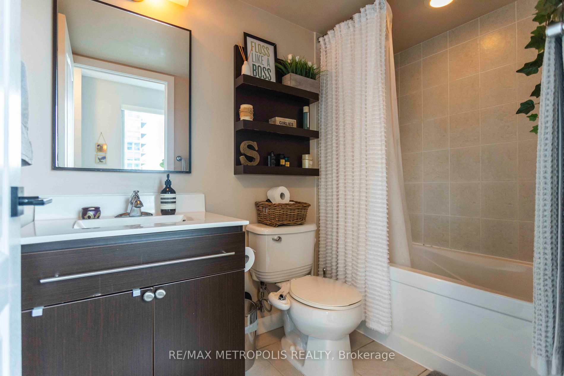 100 Western Battery Rd, #1802
