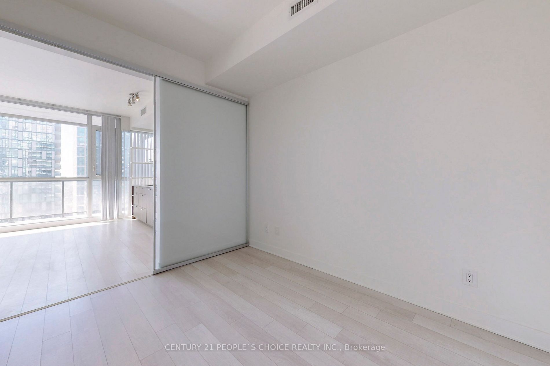 290 Adelaide St W, #3301