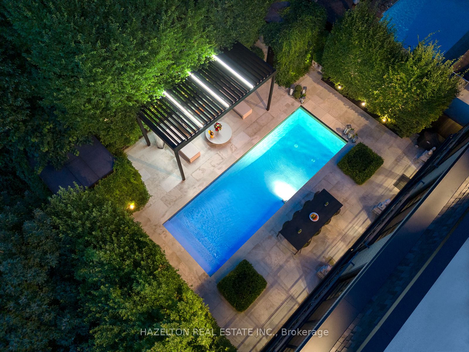 521 Spadina Rd