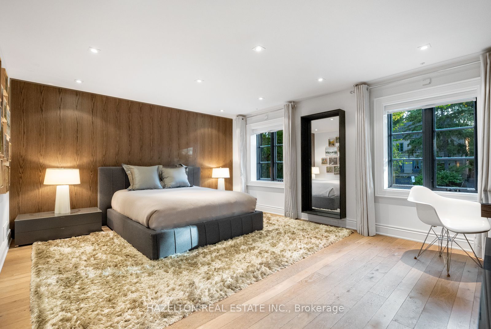 521 Spadina Rd
