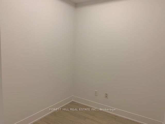 310 Tweedsmuir Ave, #406