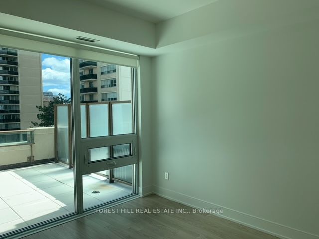 310 Tweedsmuir Ave, #406