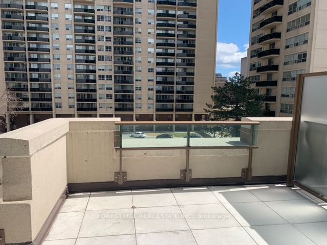 310 Tweedsmuir Ave, #406