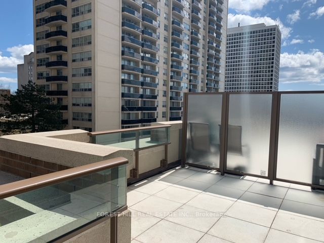 310 Tweedsmuir Ave, #406
