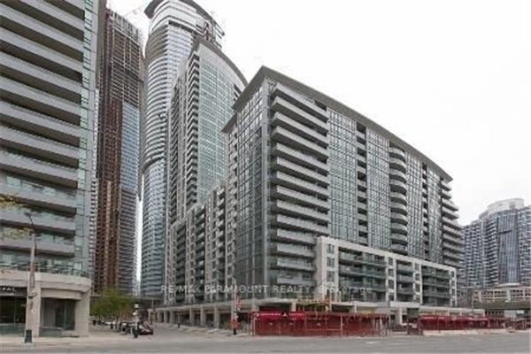 25 Lower Simcoe St, Toronto