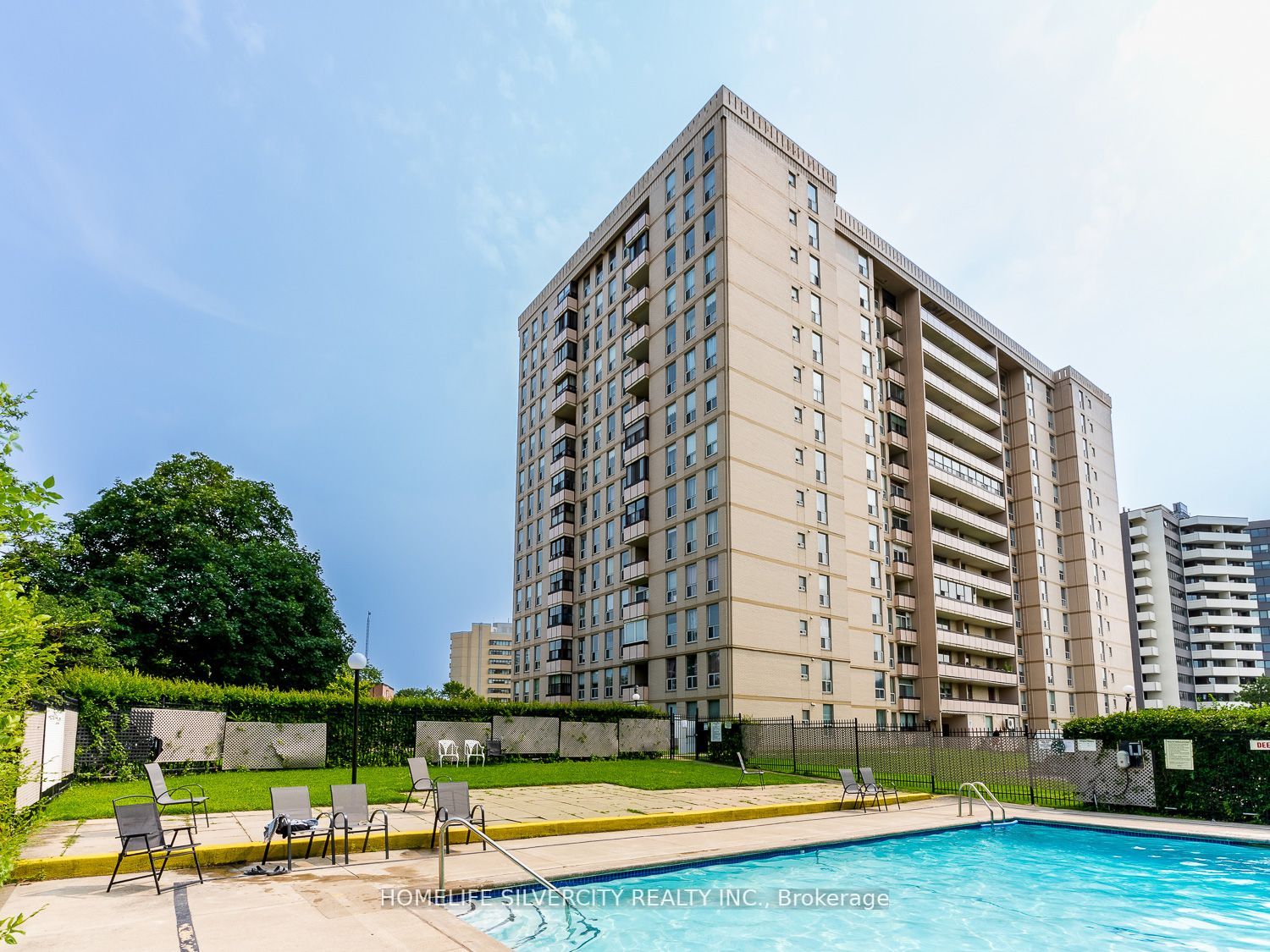 130 Neptune Dr, #708