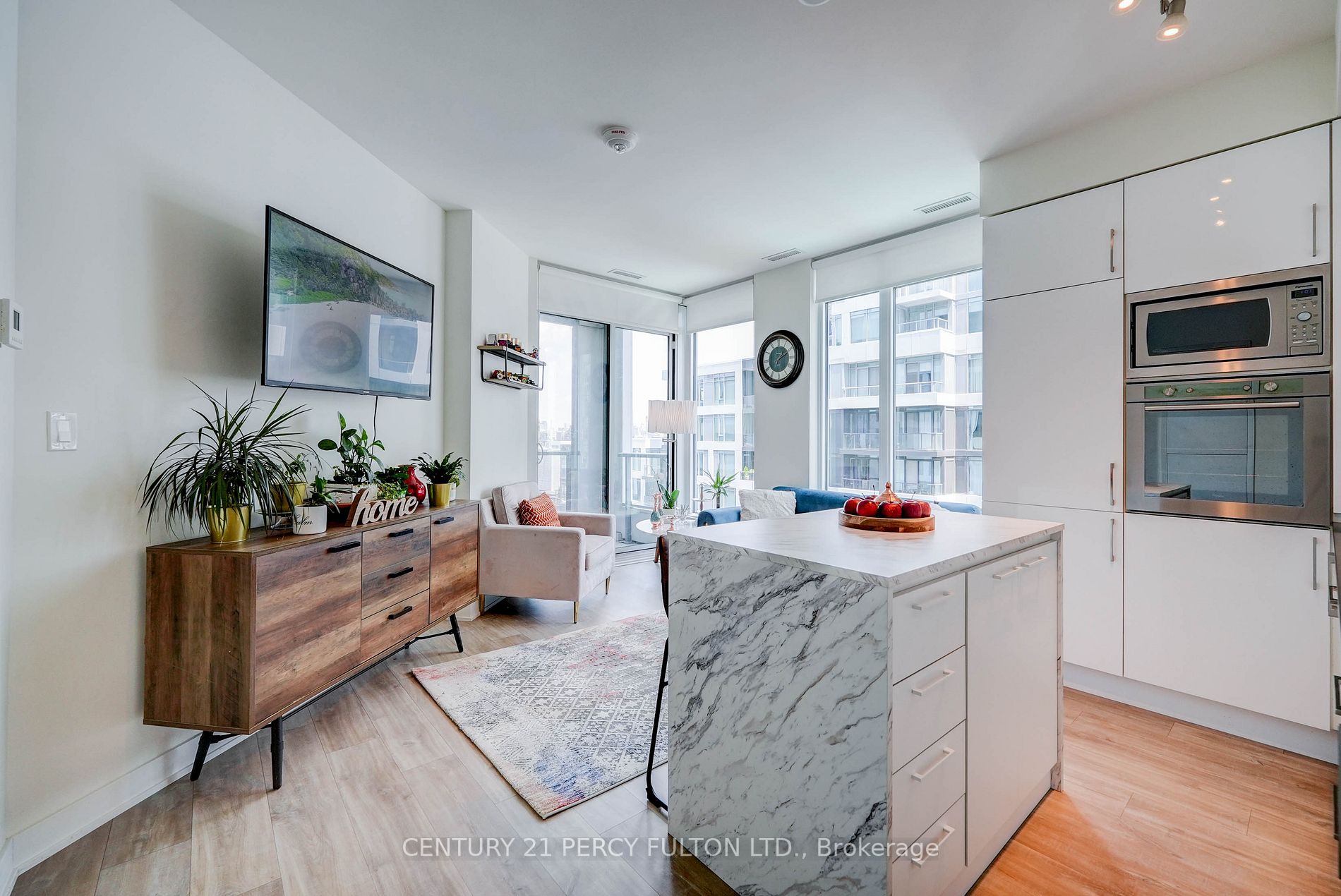 27 Bathurst St, #1501