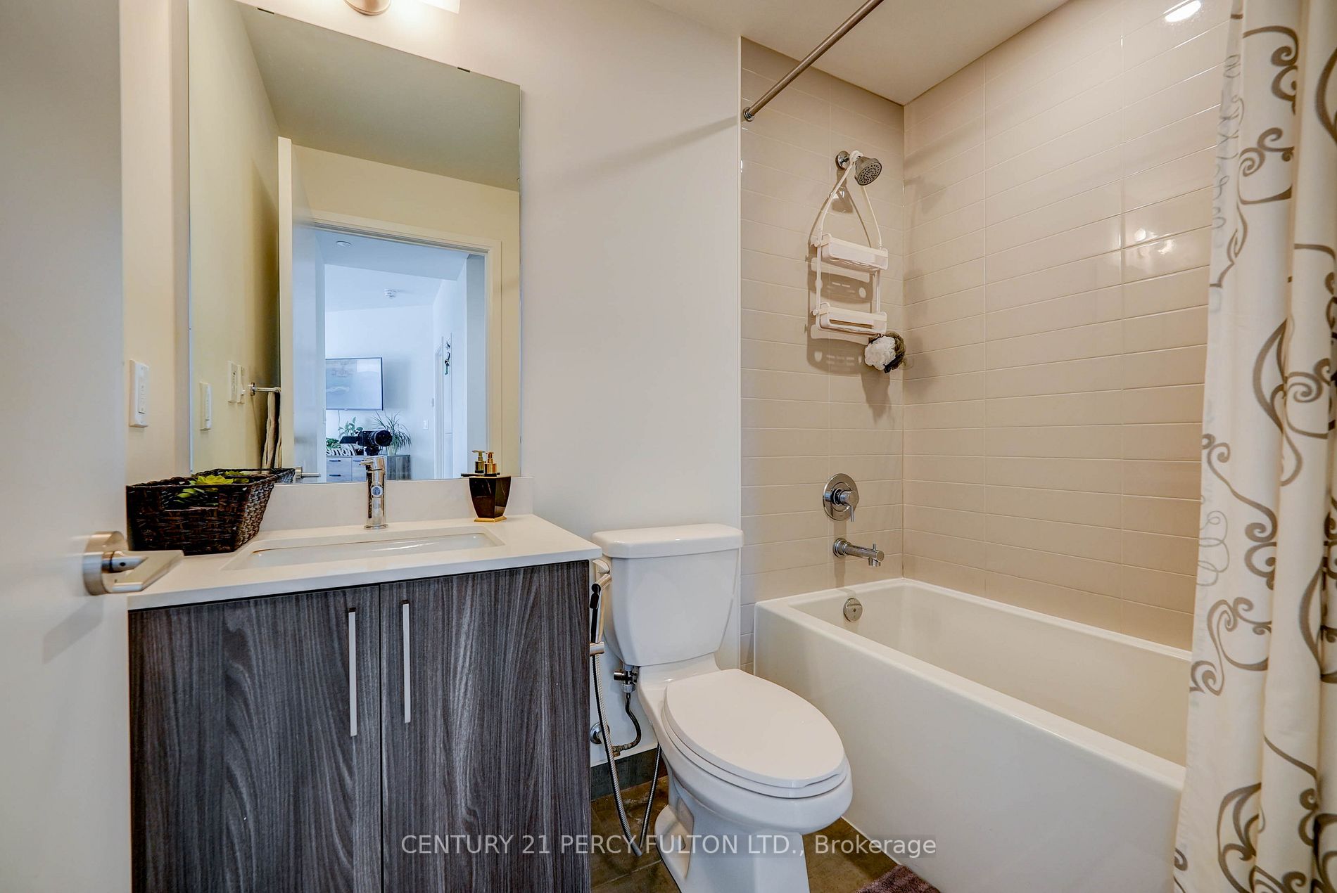 27 Bathurst St, #1501