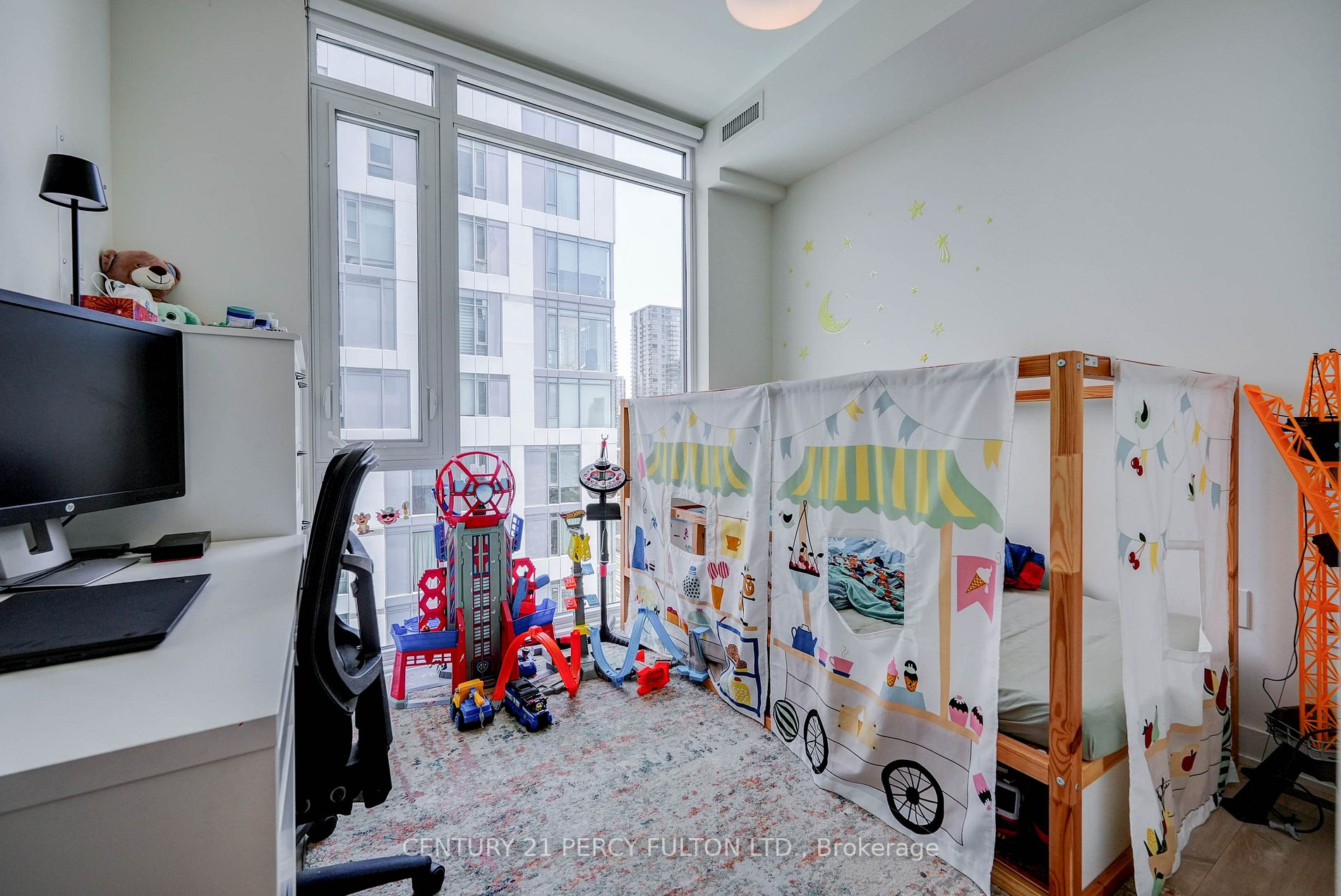 27 Bathurst St, #1501