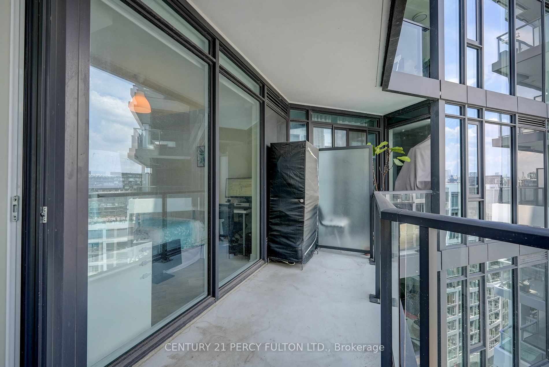 27 Bathurst St, #1501