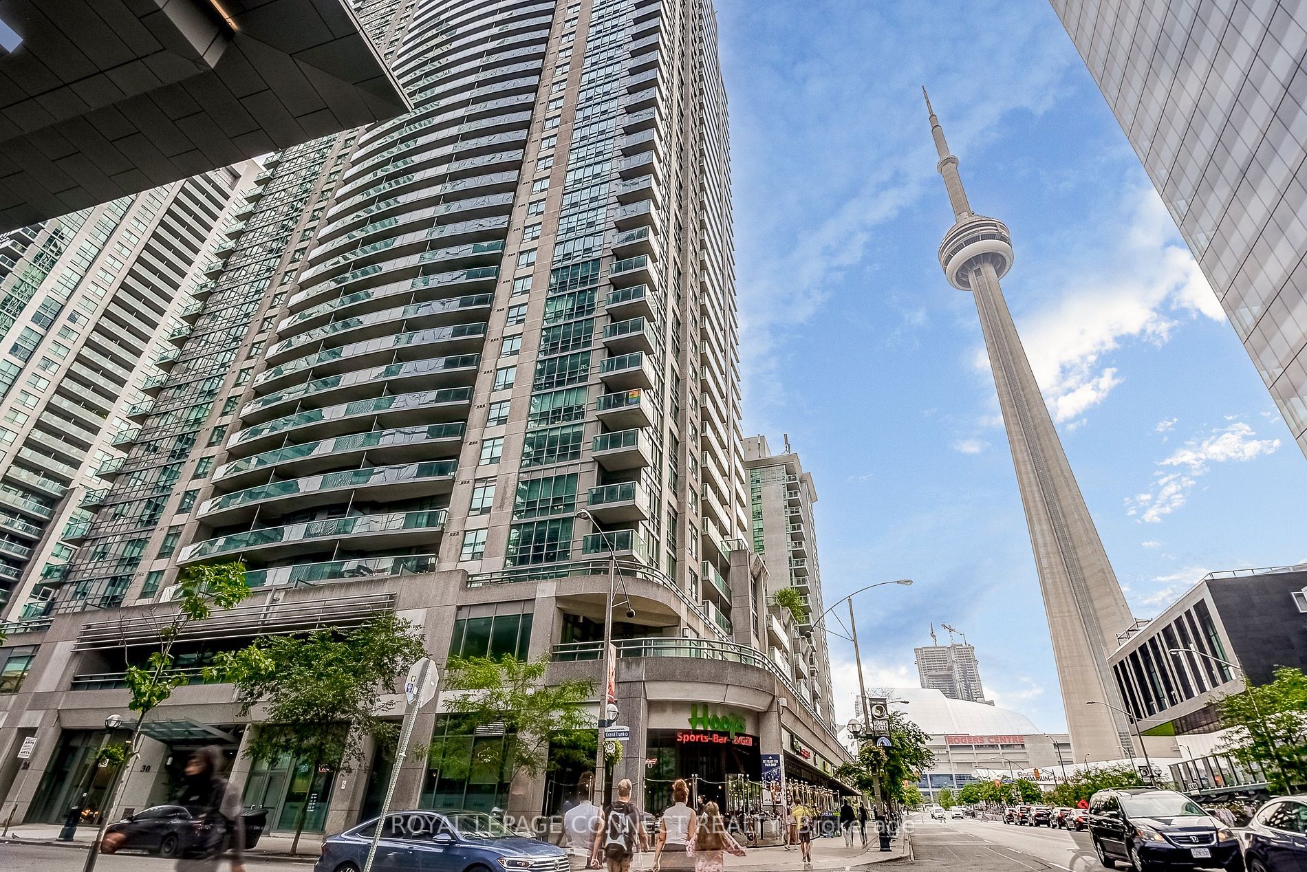 30 Grand Trunk Cres, #2112
