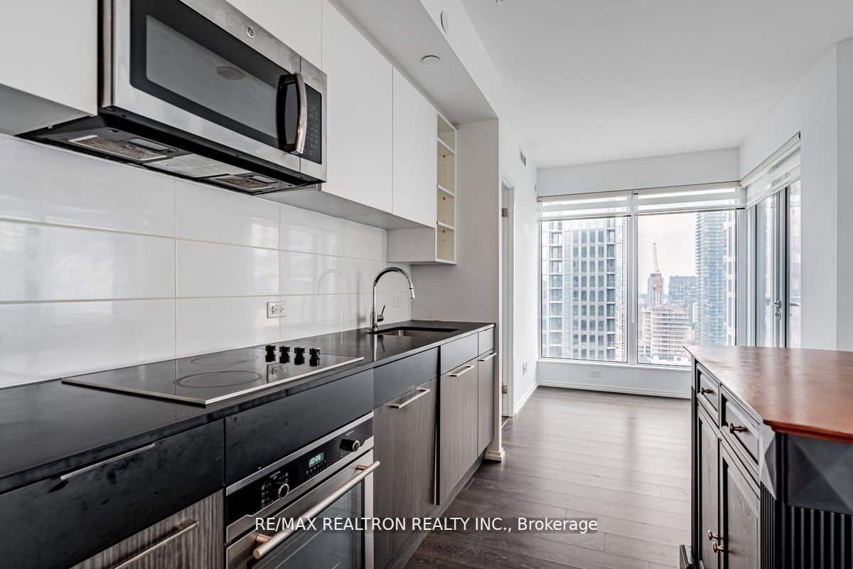 68 Shuter St, #2305