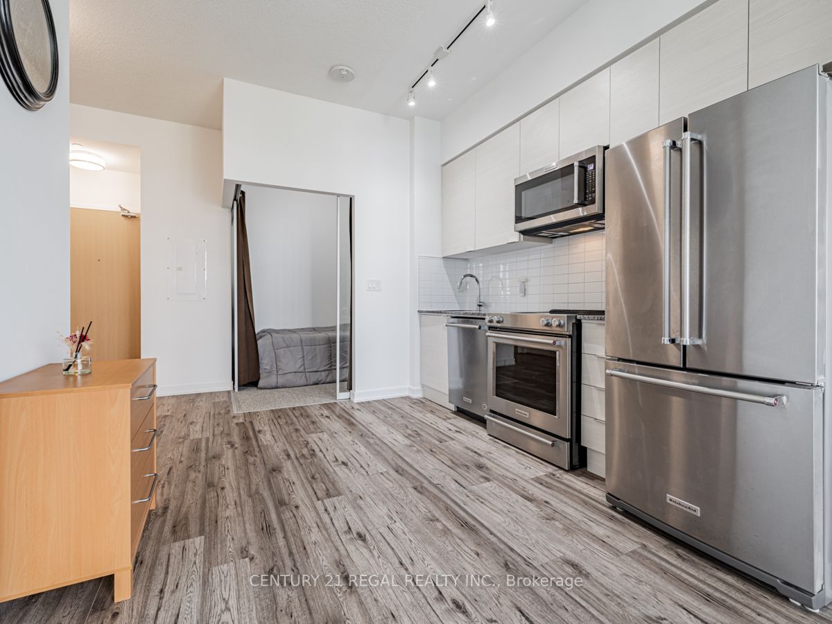 621 Sheppard Avenue E, #721