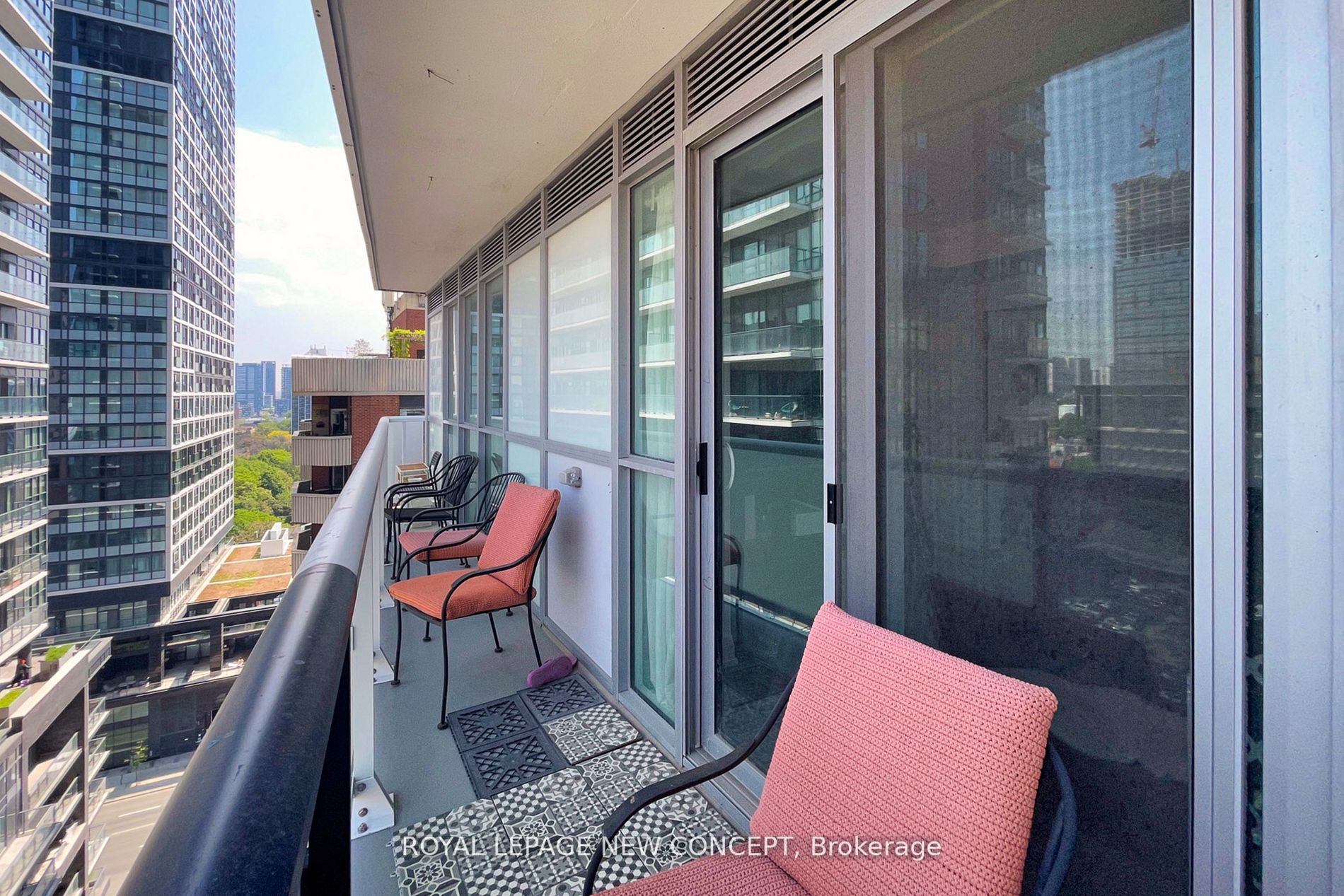 77 Mutual St, #1409