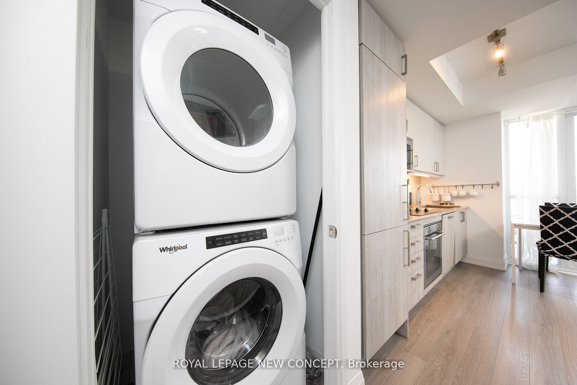77 Mutual St, #1409
