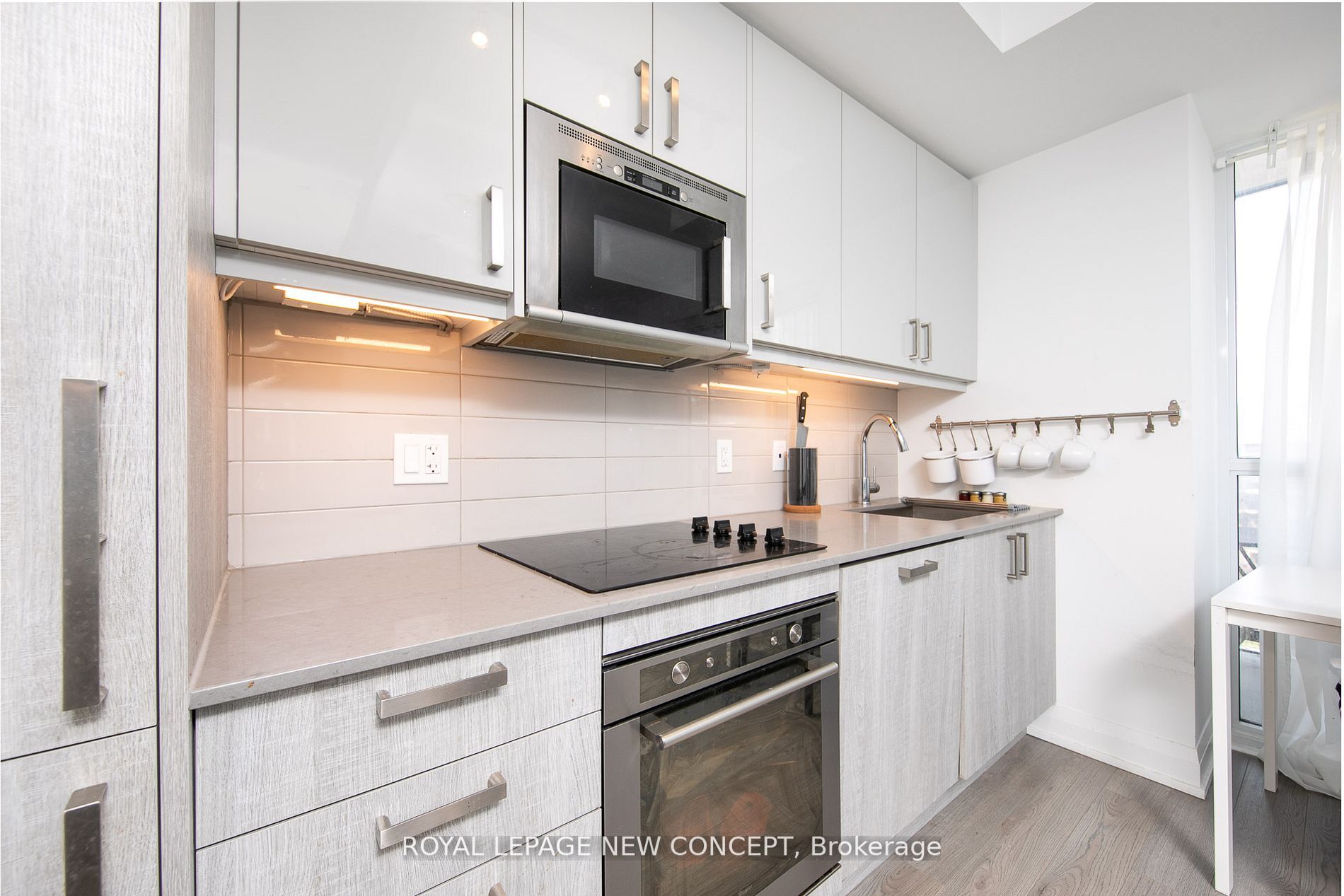 77 Mutual St, #1409