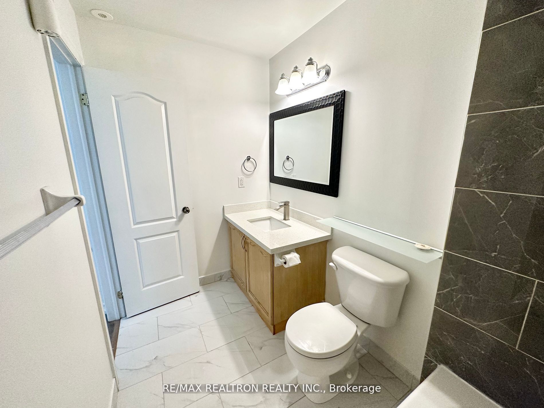 1496 Victoria Park Ave, #119