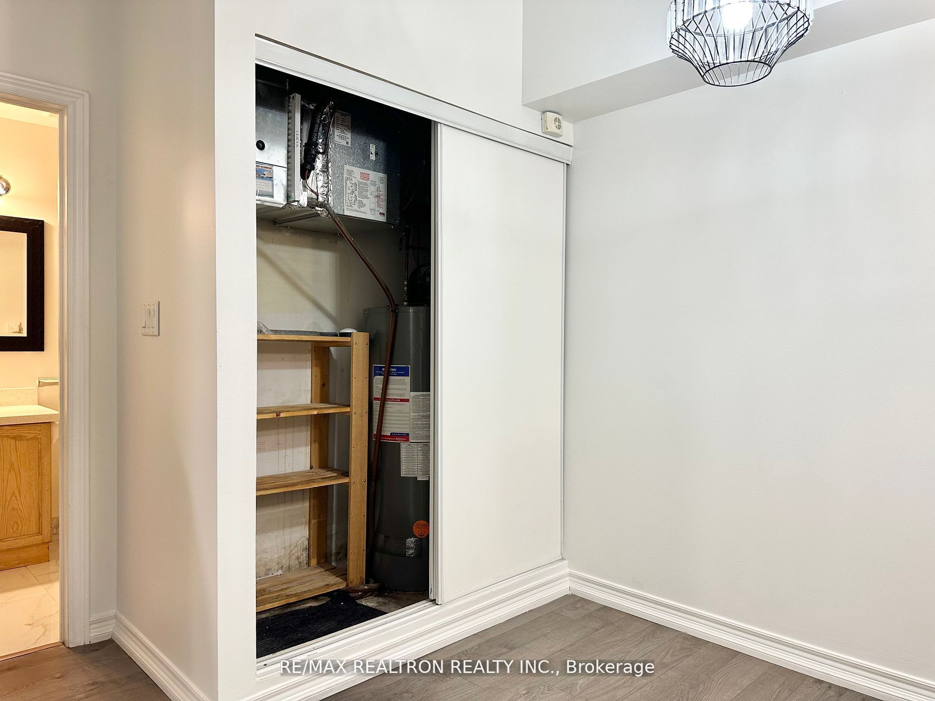 1496 Victoria Park Ave, #119
